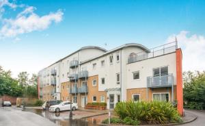 Trafalgar Gdn 3-9-15